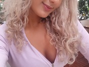florasaenzz pic