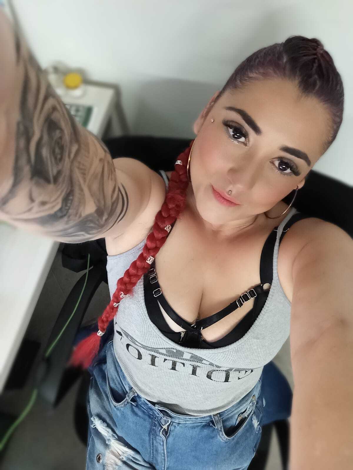 lulusweett from Jerkmate