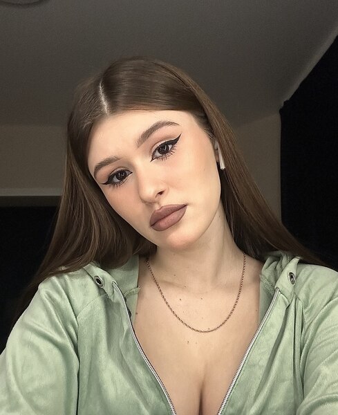 angelina199 from Jerkmate