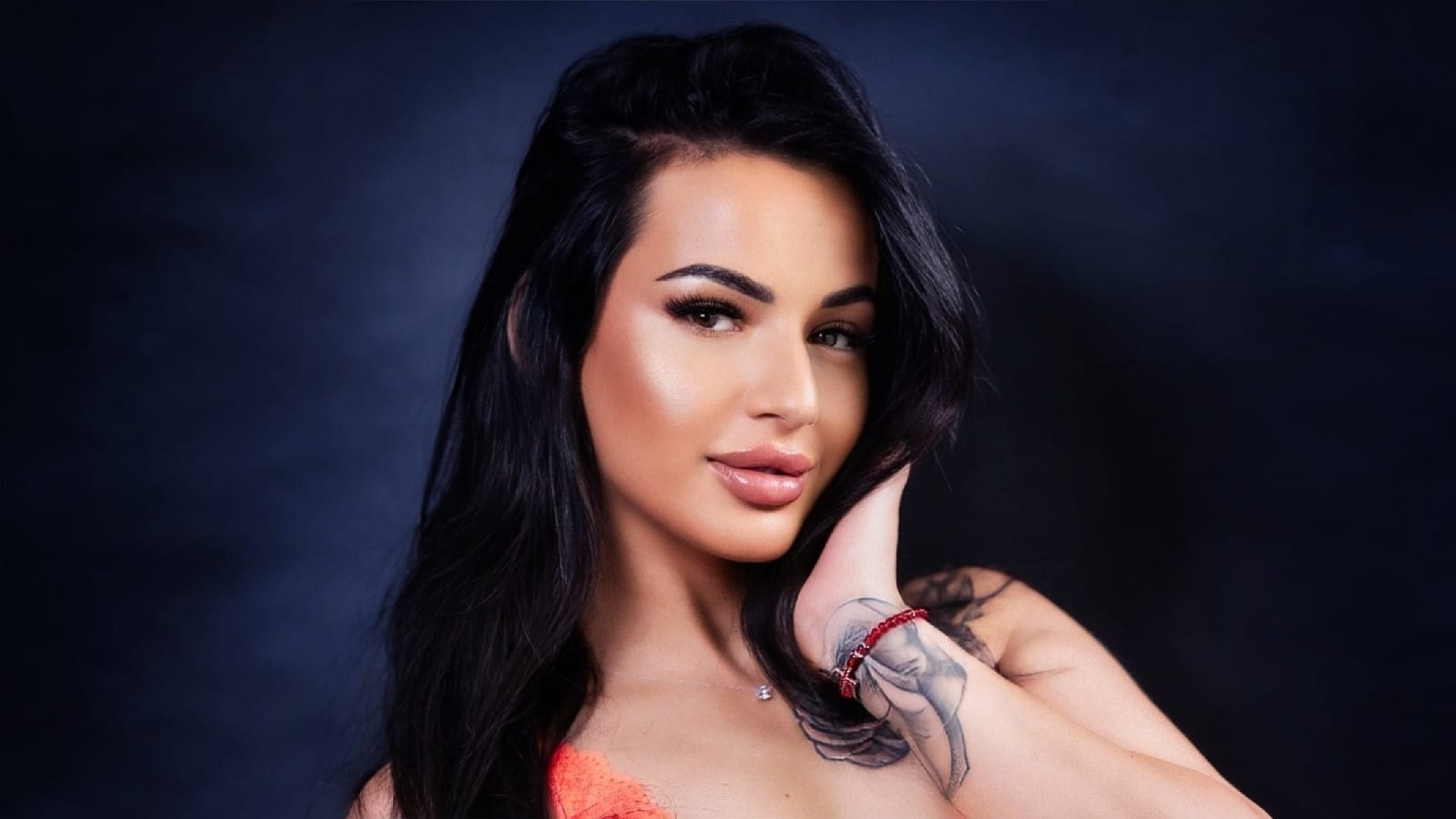 alessianavarro from Jerkmate