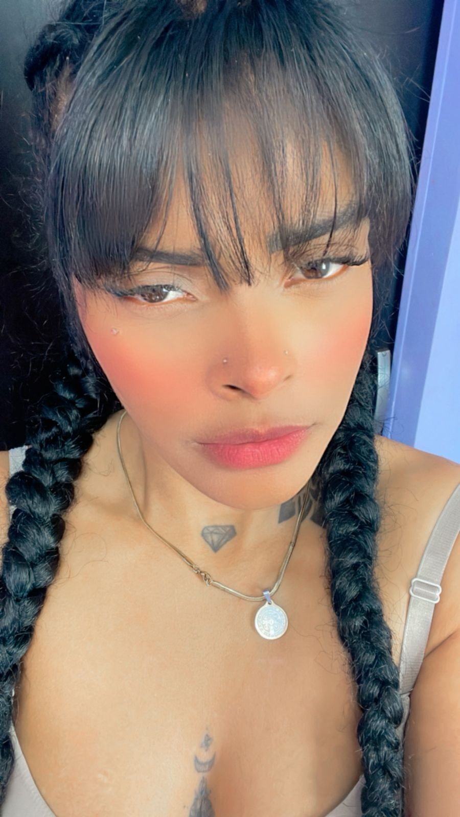 emmaebonyx19 from Jerkmate