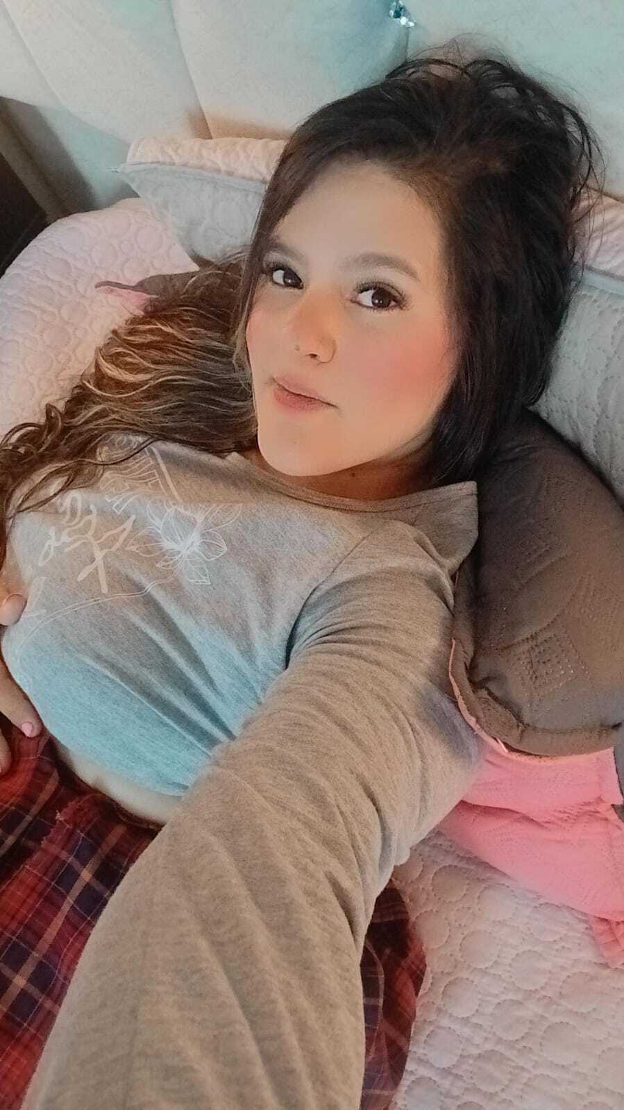 olivafoxx19 from Jerkmate