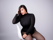 sophiecurvess pic