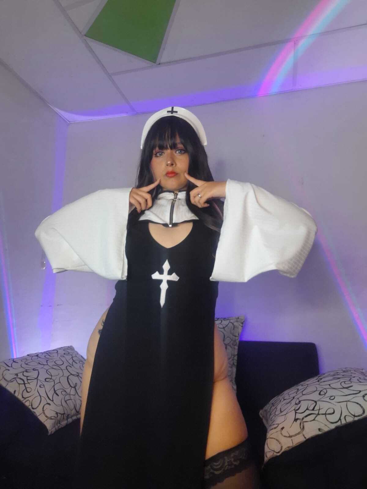 Miss_kitty18 picture 4
