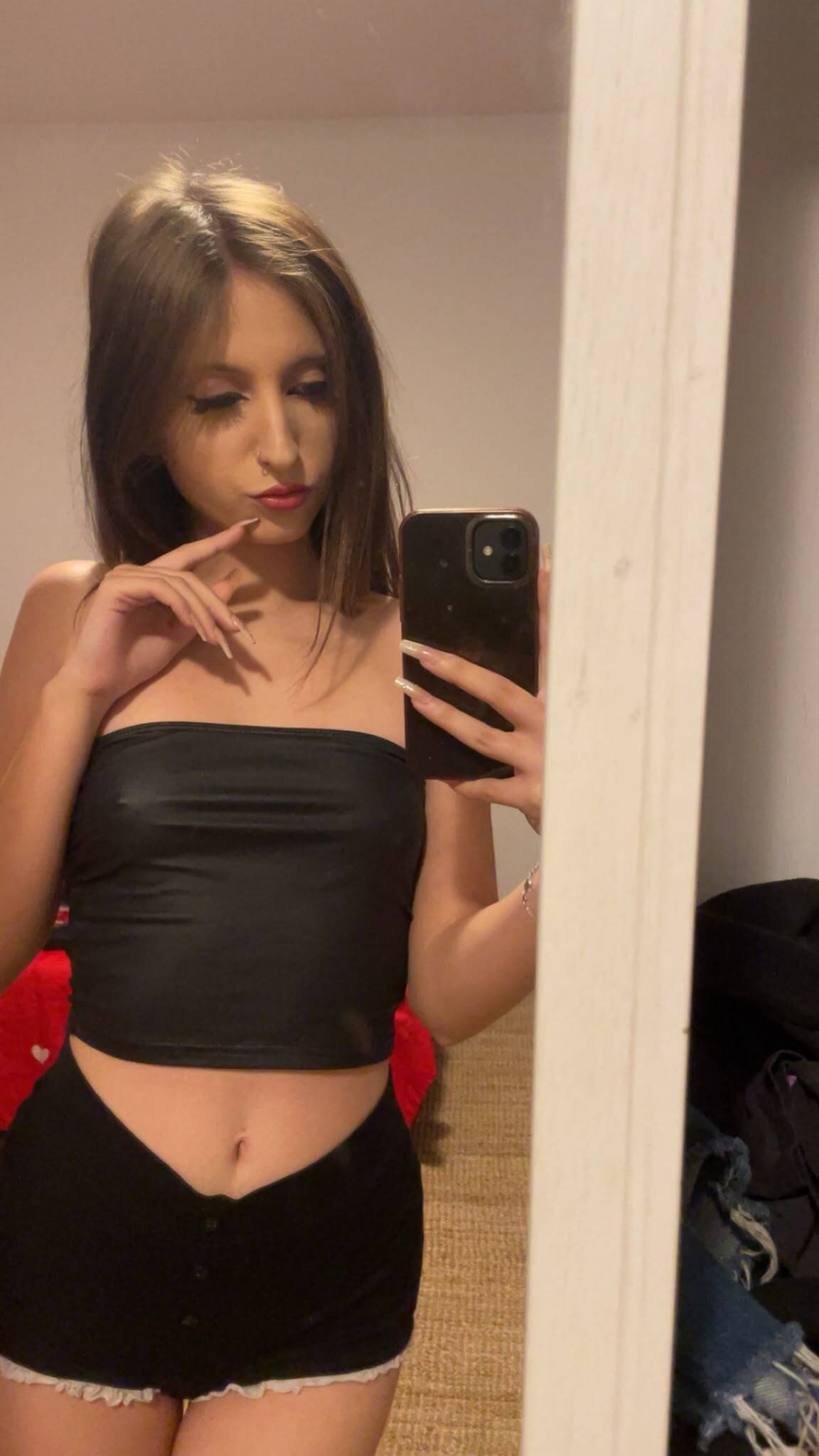 KiraBelle18 photo 6