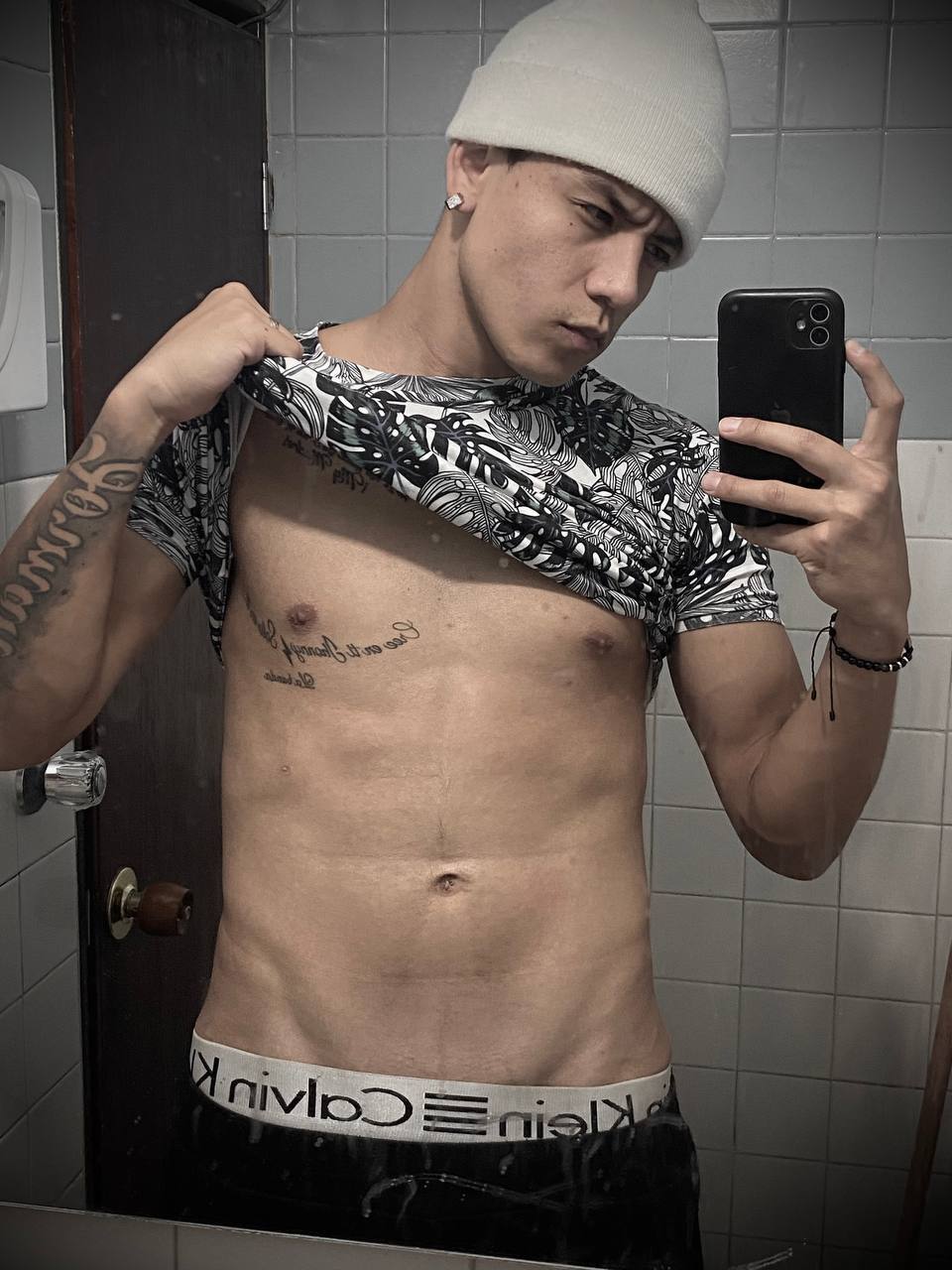 el_jhonnyxxx from Jerkmate