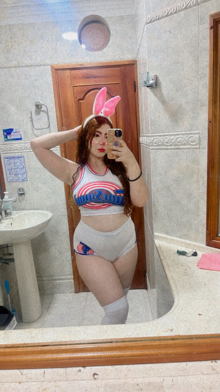 LIZY_PORTMAN picture 8