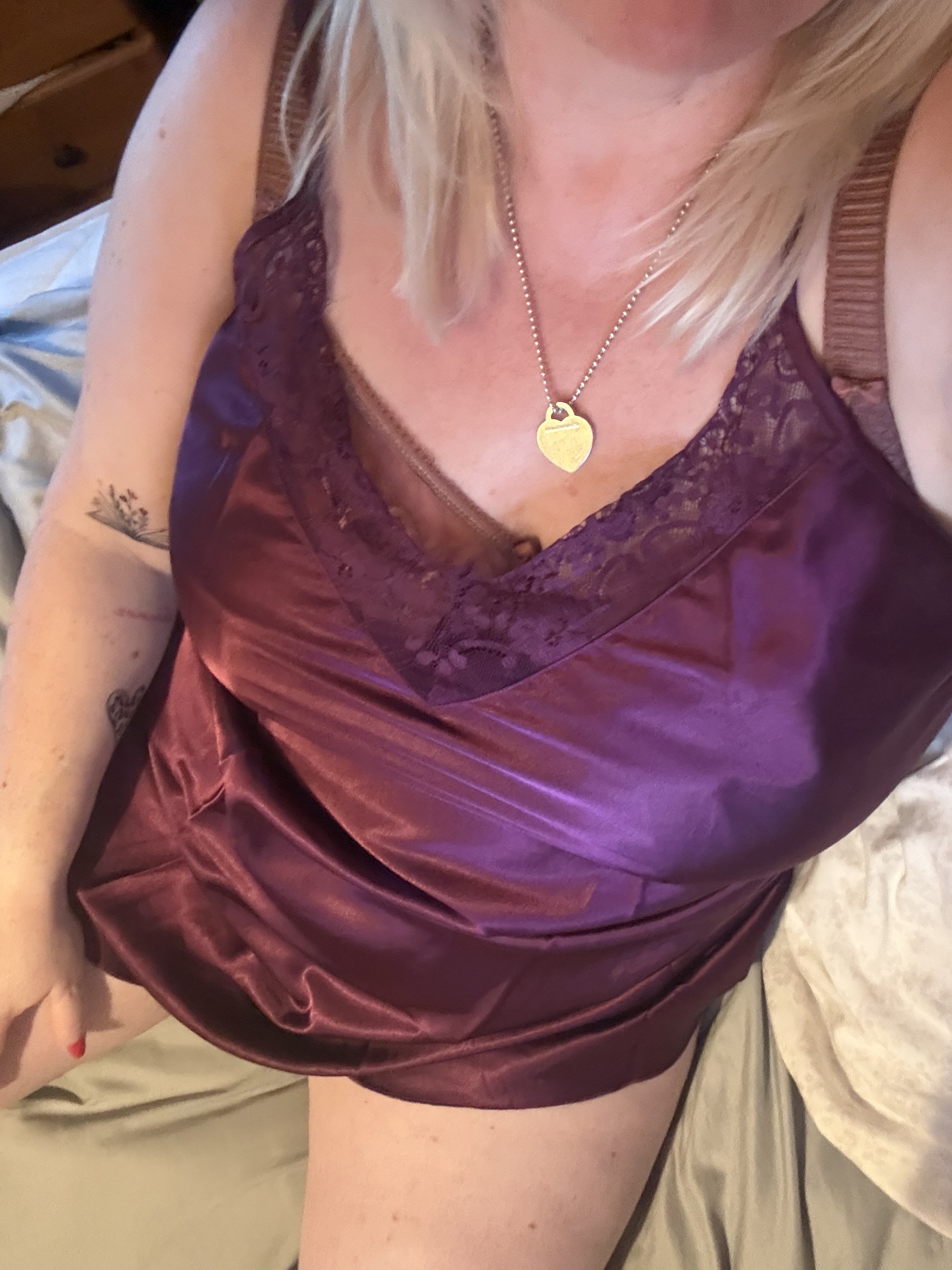 Blondebombshell27