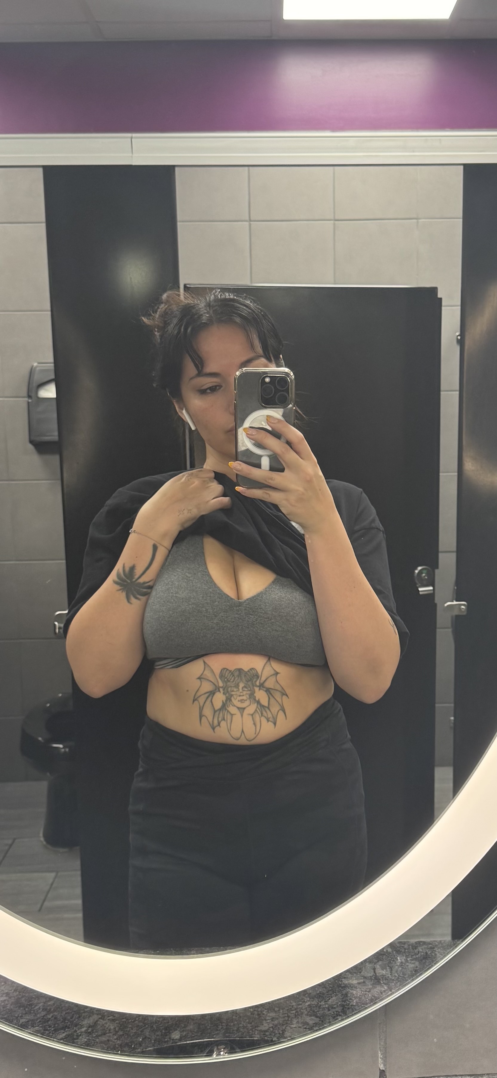 peachesmxoxo from Jerkmate
