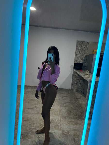 naomyevan from Jerkmate
