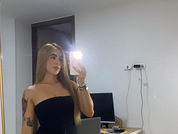 Chat Live with Selenee_Desire  20 year old Amateur Cam Girl from Colombia Photo