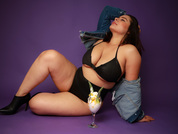 sophiecurvess pic