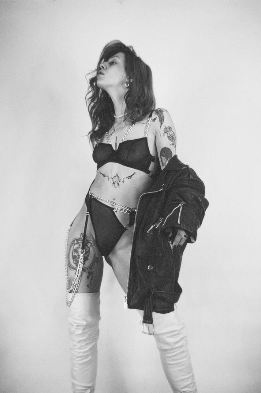 alisamoss from Jerkmate