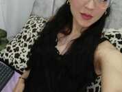 Emy_Brunette