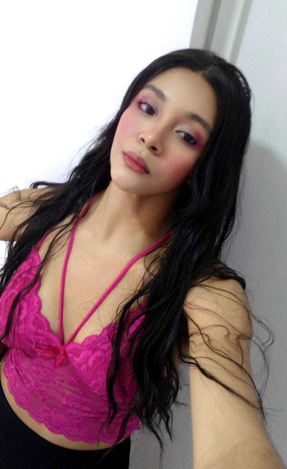 roxxanavelmont19 from Jerkmate