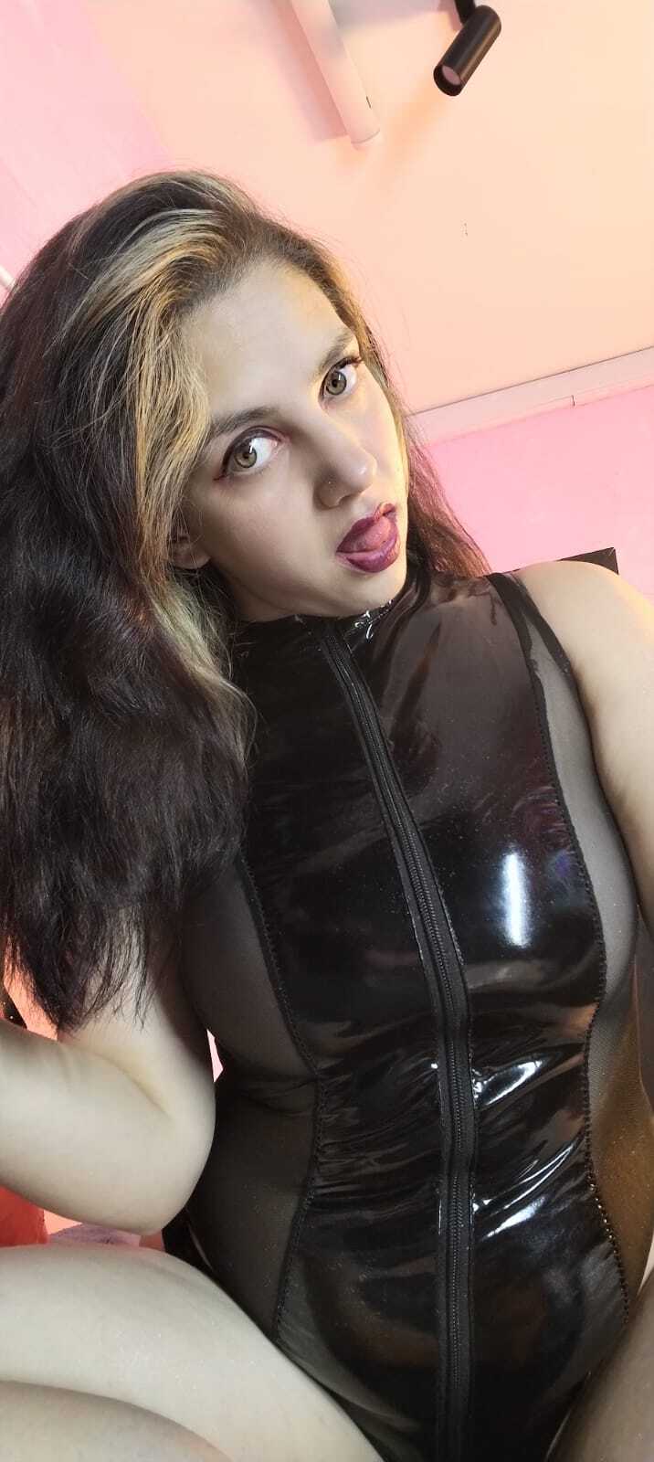 valeriadeleon from Jerkmate