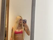 Chat Live with Selenee_Desire  20 year old Amateur Cam Girl from Colombia Photo