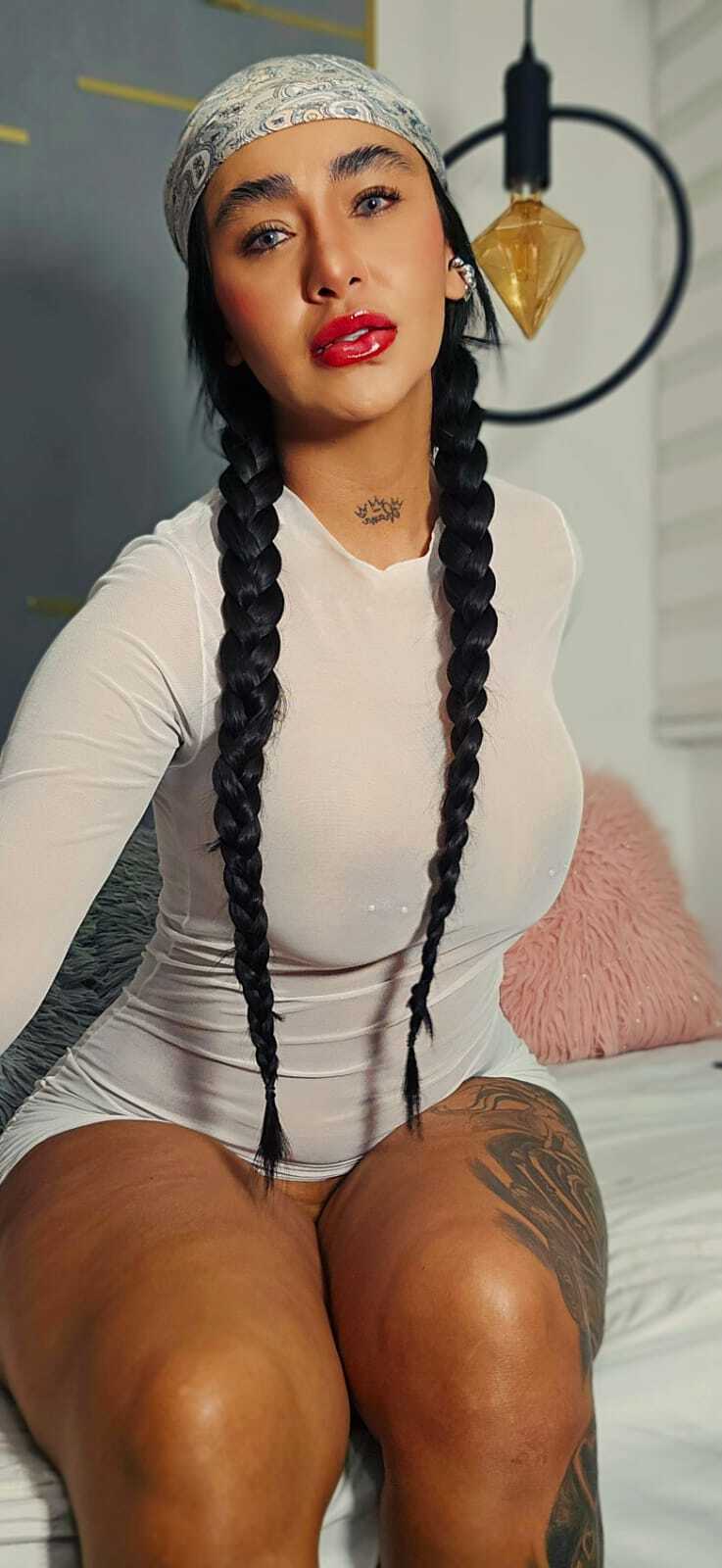 miaabrunettel