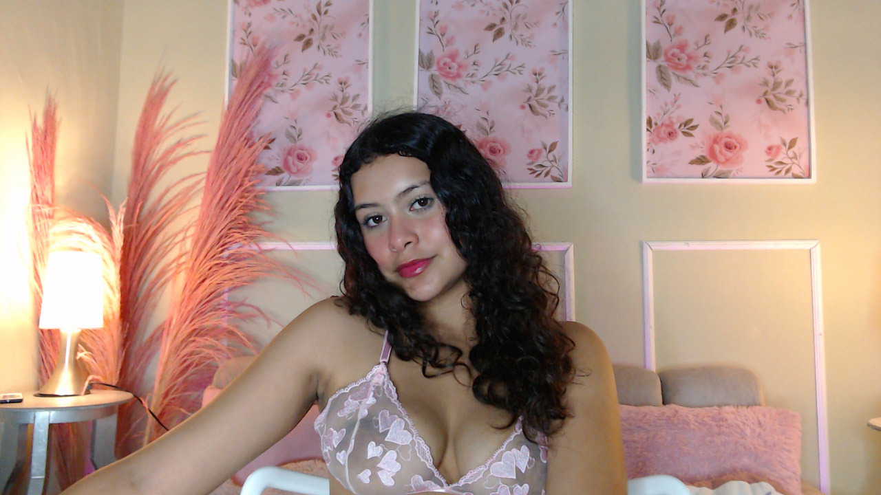 curlydani from Jerkmate
