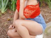 emmilykhan pic
