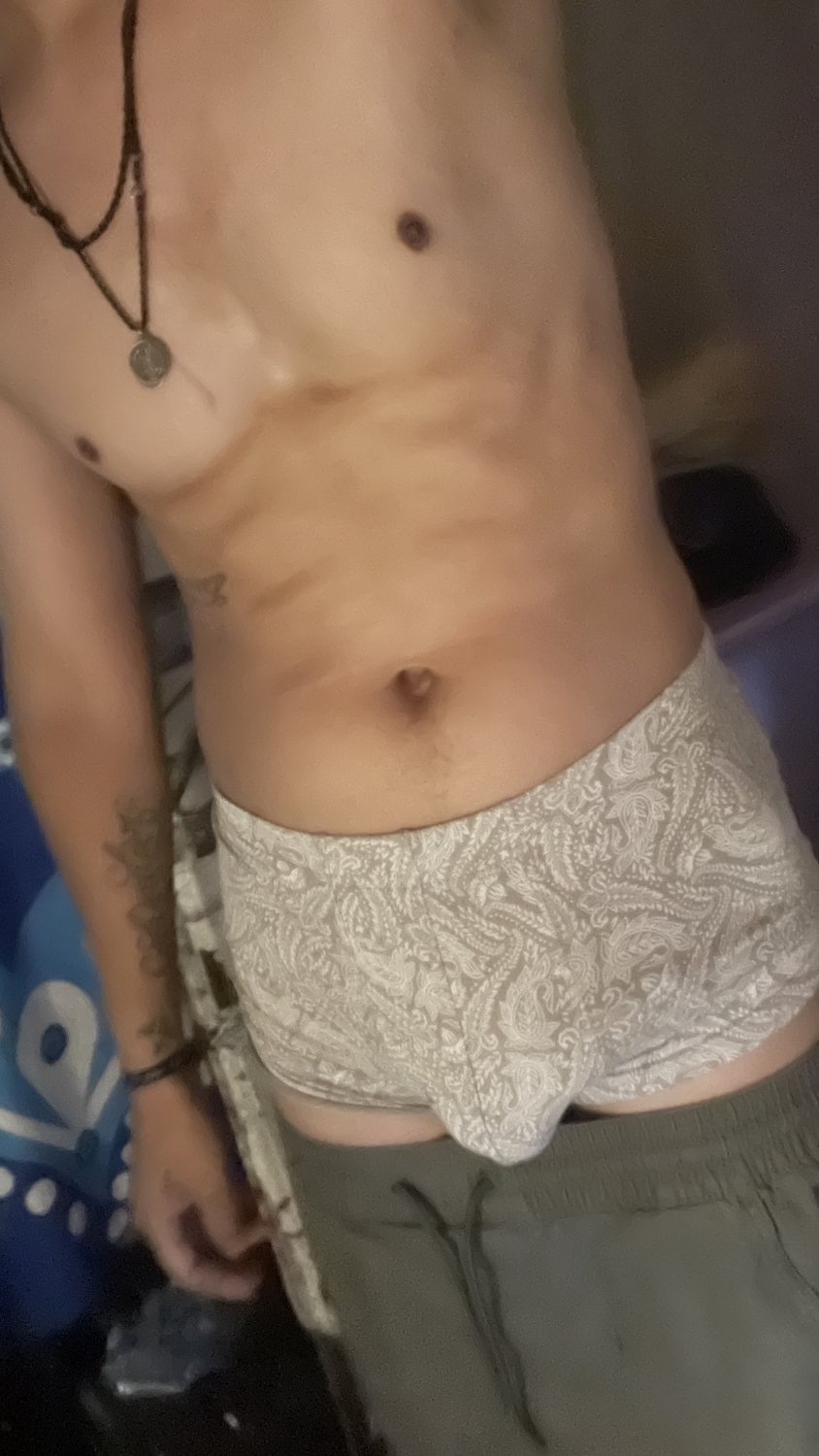 lovetoquito from Jerkmate