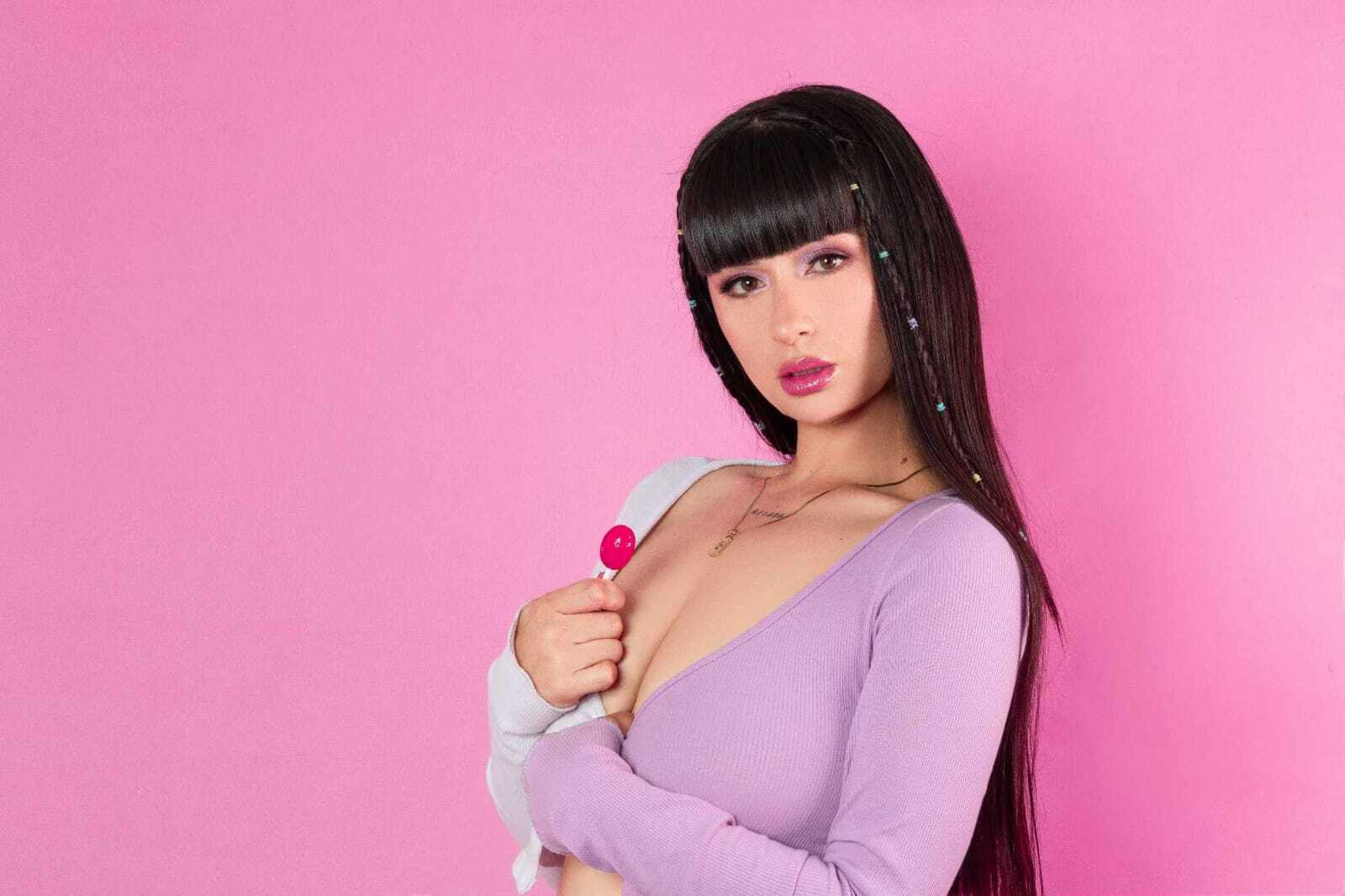 sofi_guzman from Jerkmate