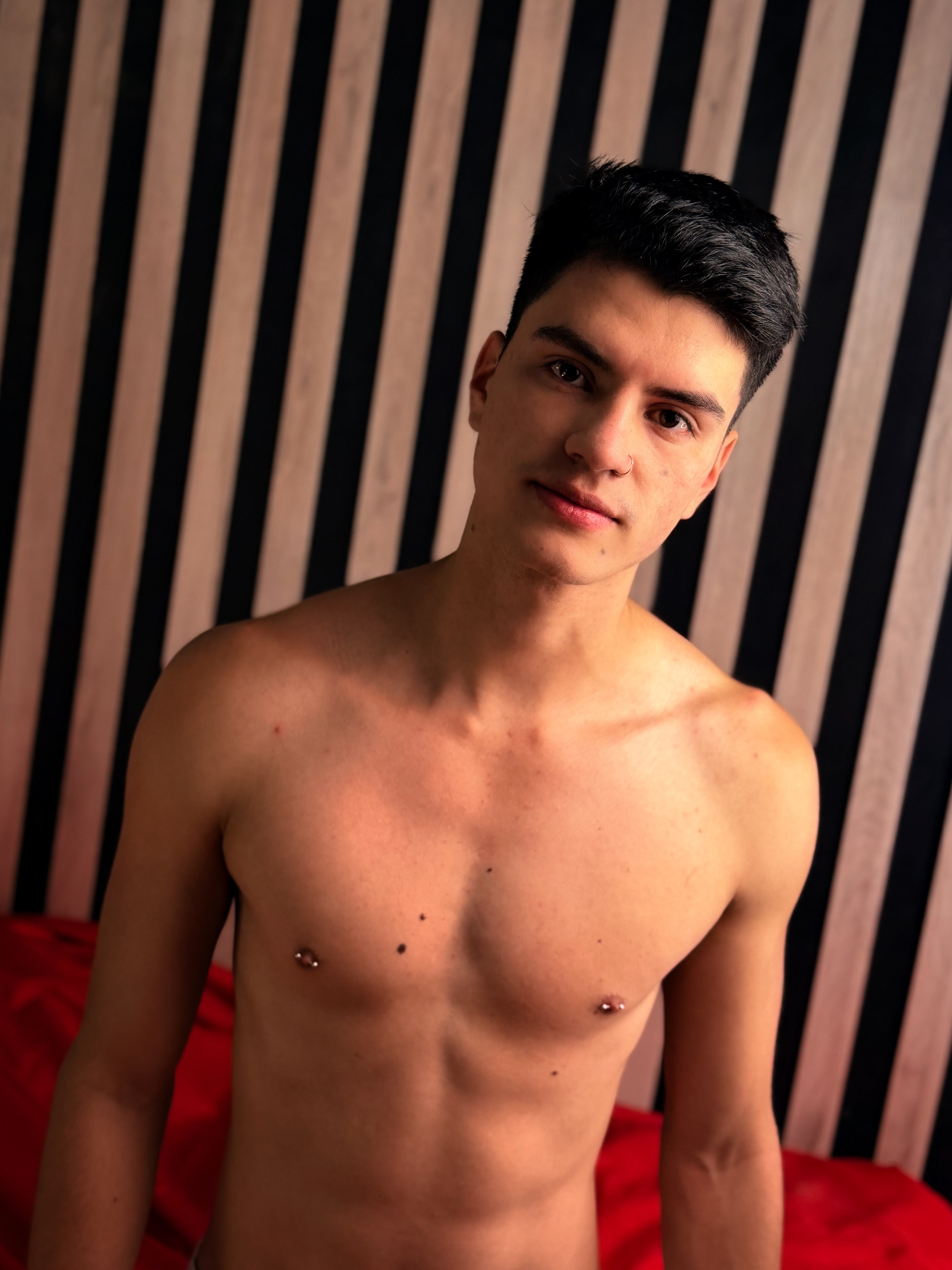 LeoTease