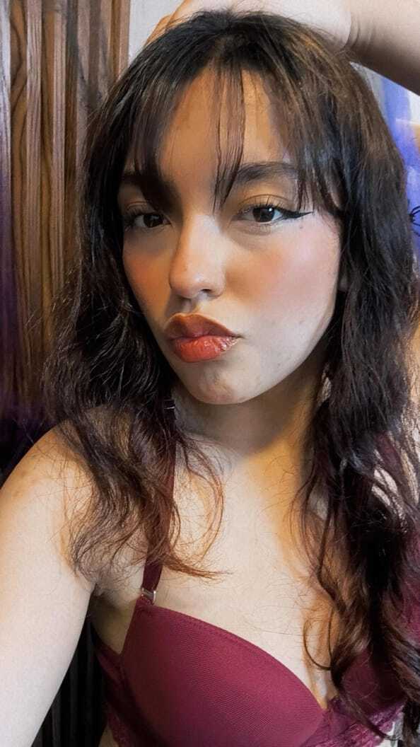 elliecute19 from Jerkmate