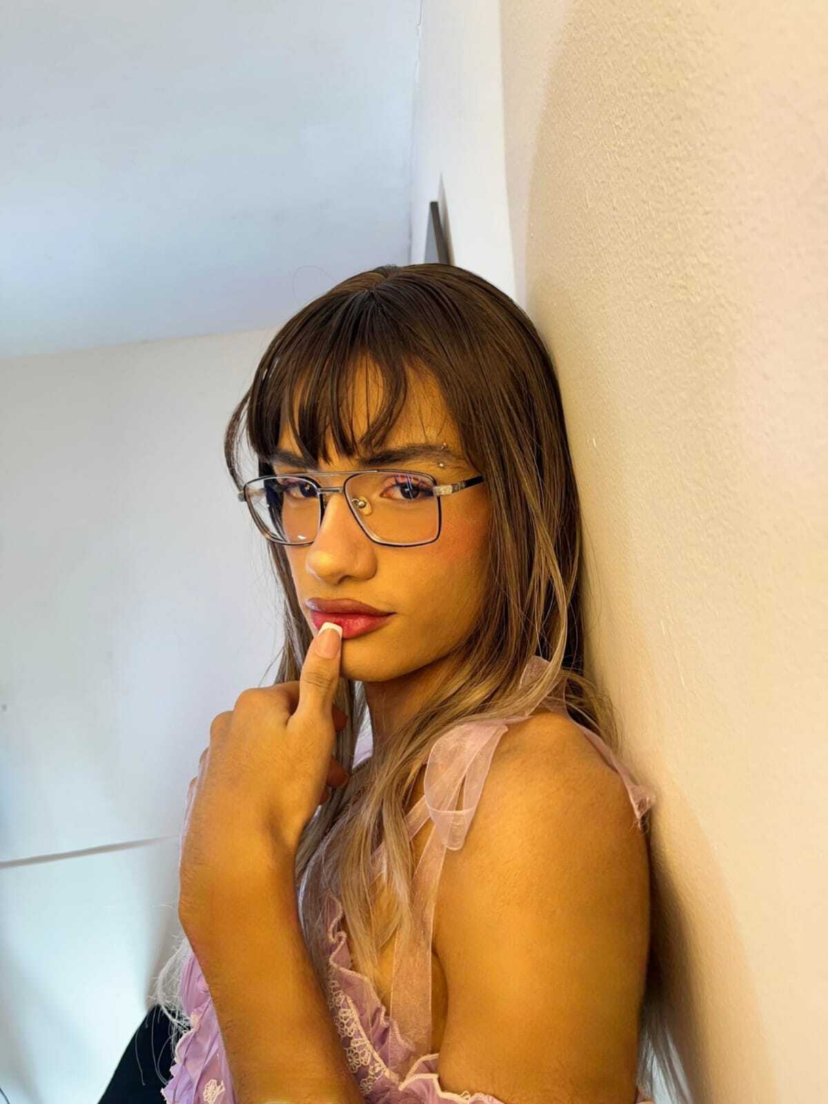 zuri_lux from Jerkmate