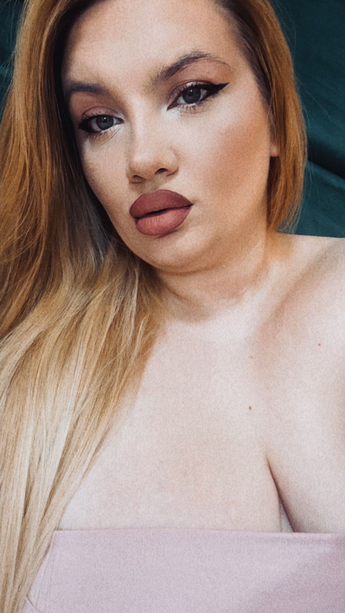 MelanieBrownn picture 6