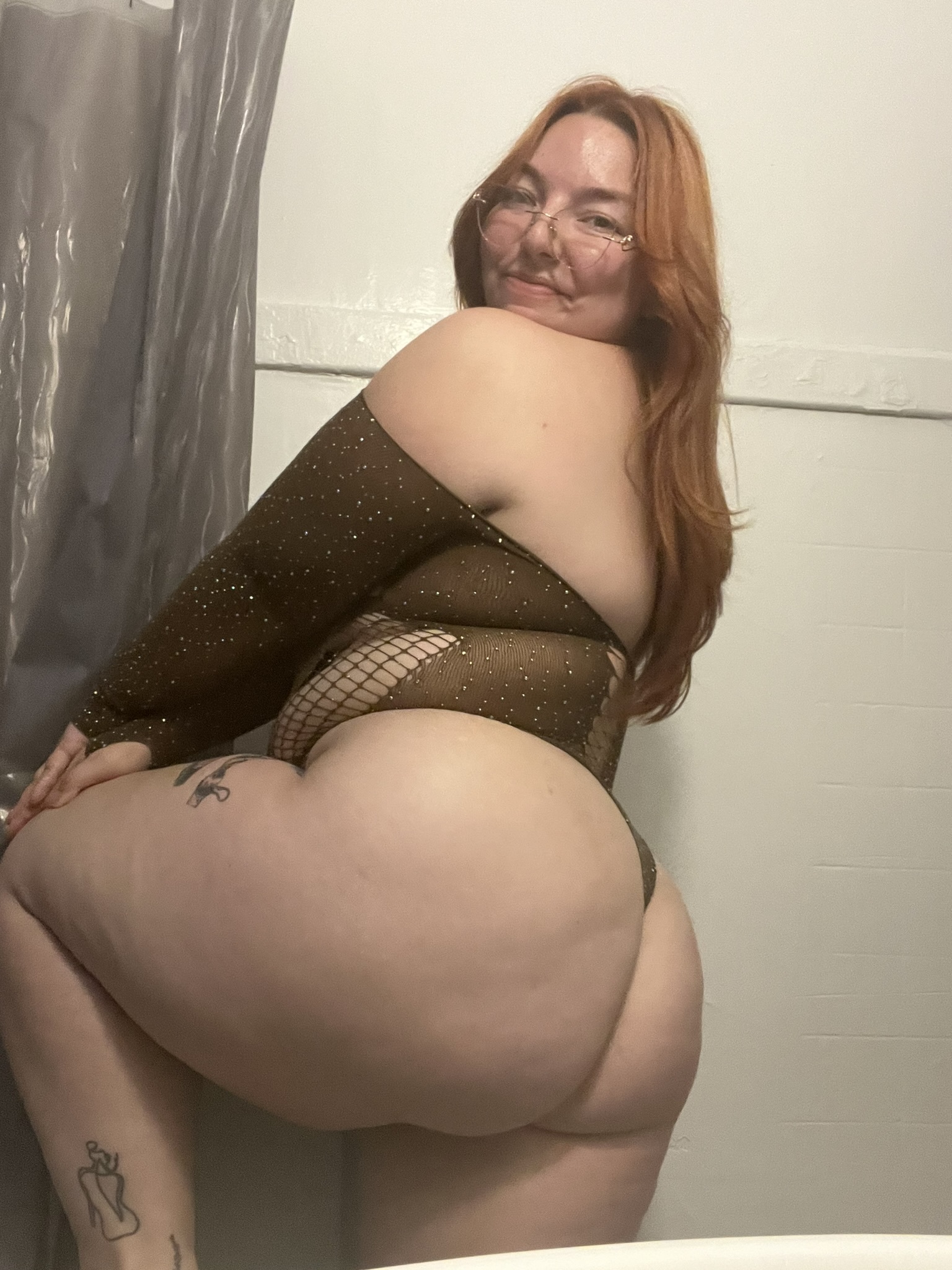 curvycate127 picture 4