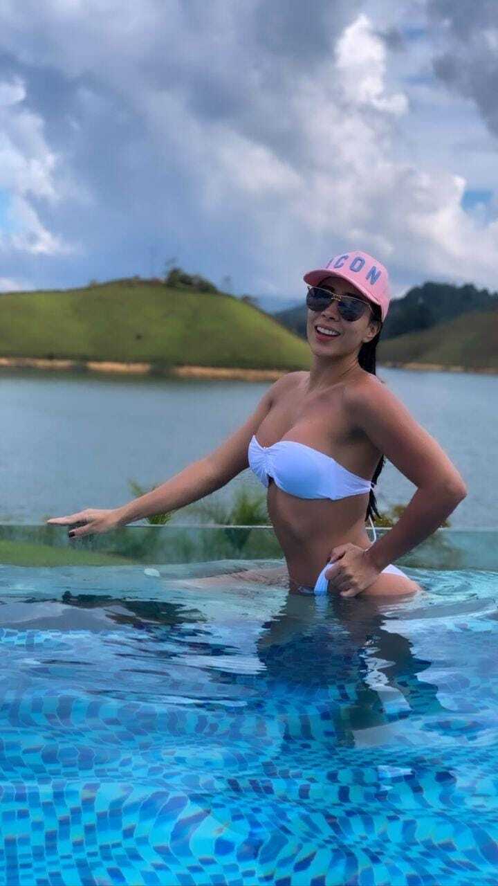 camilamoretti from Jerkmate