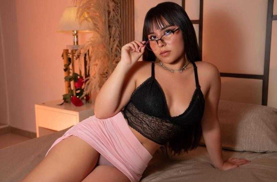 miissmegann from Jerkmate