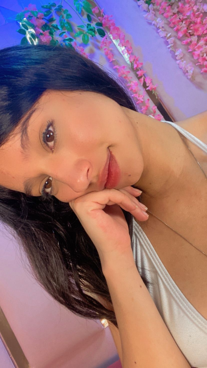 meliangel_18 from Jerkmate