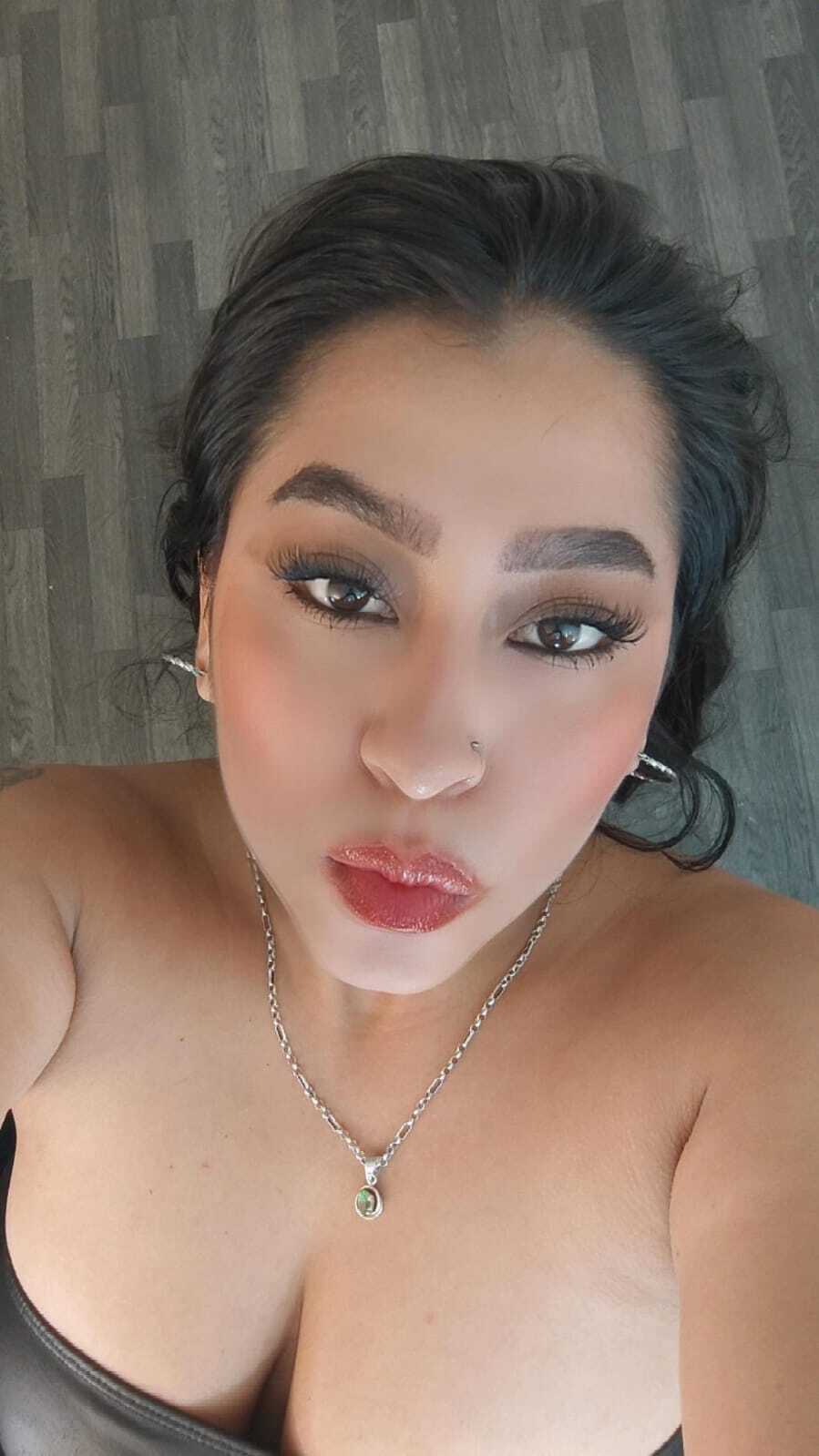 carolinaarias from Jerkmate