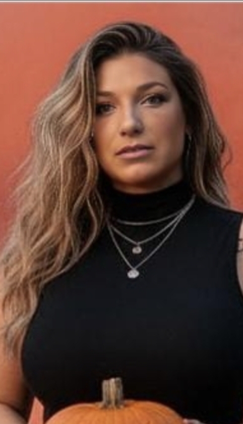 adelirayne from Jerkmate