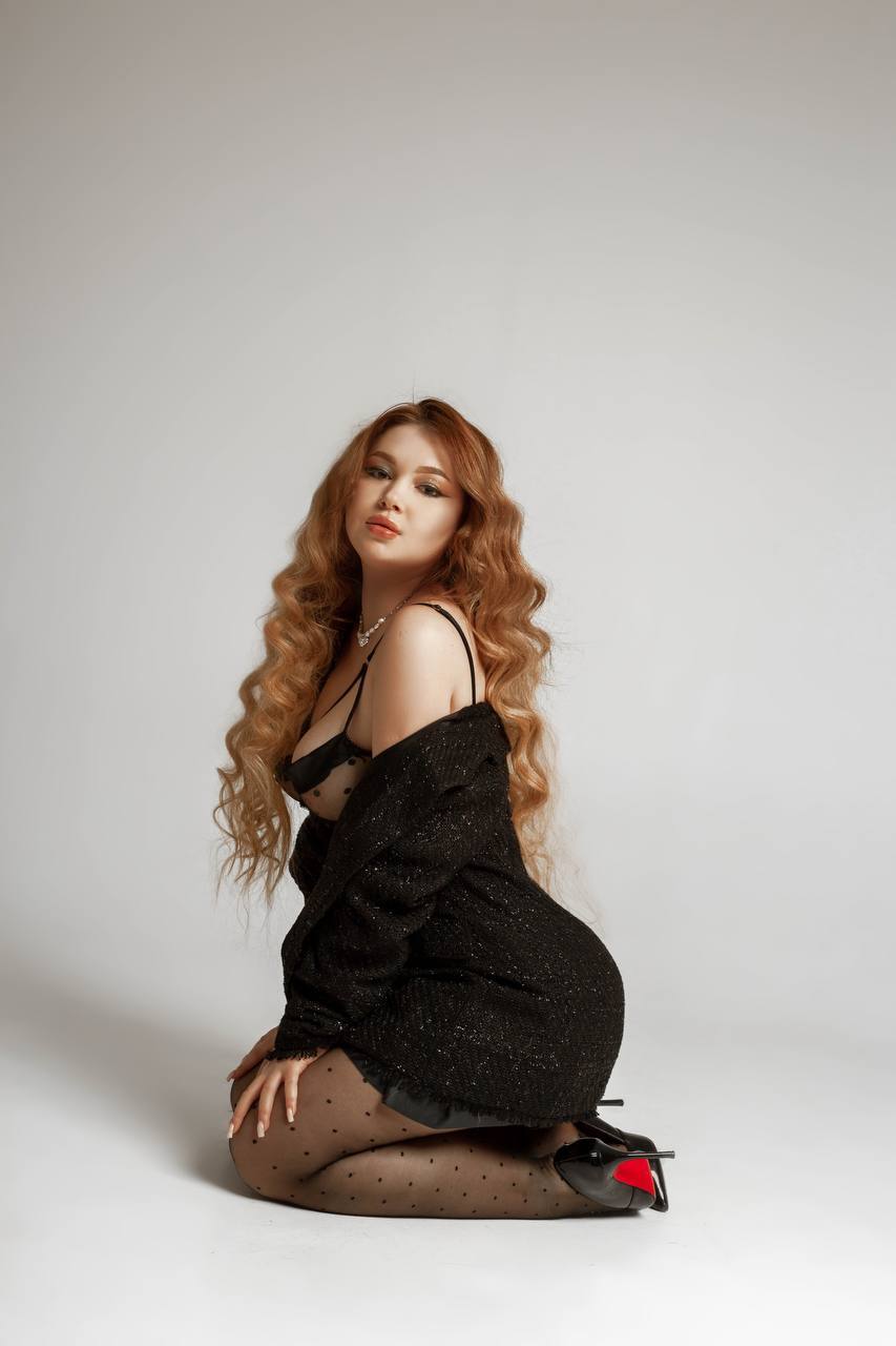 emily_cutie from Jerkmate