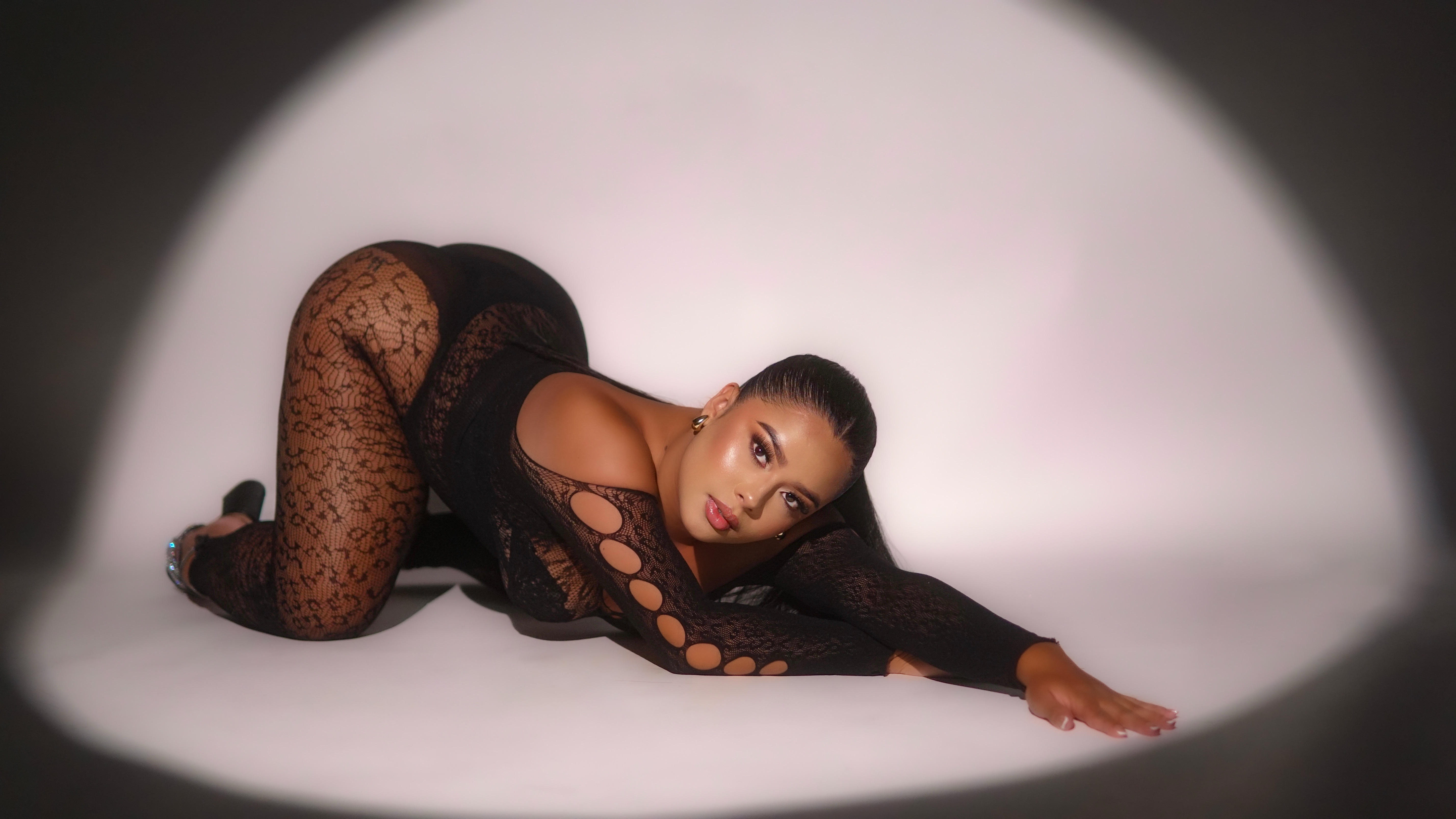 manuela_thomson from Jerkmate