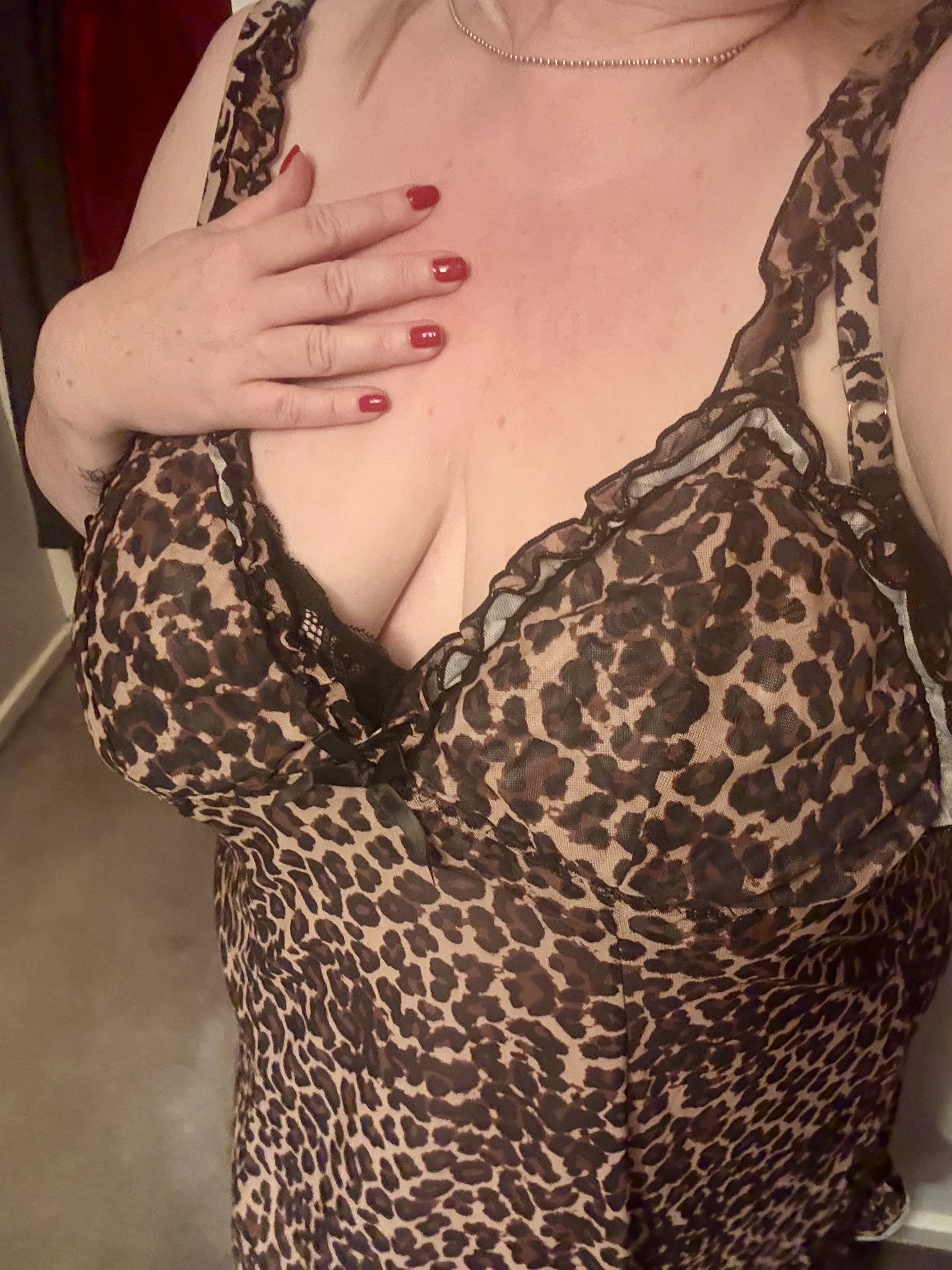 Blondebombshell27