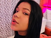 Tiianagloww