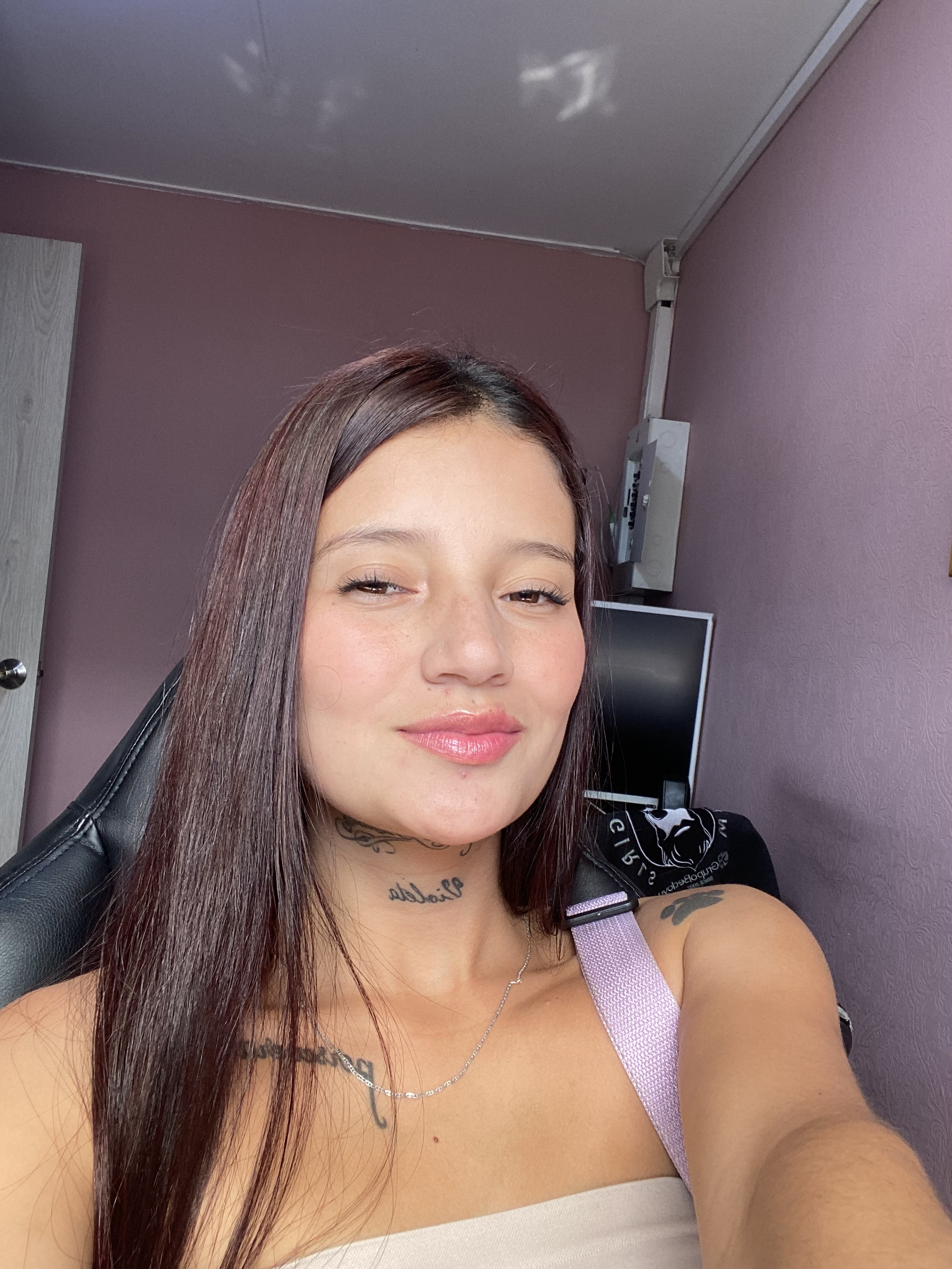 gaiamoonn from Jerkmate