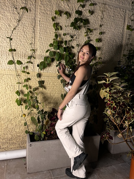laralopez from Jerkmate