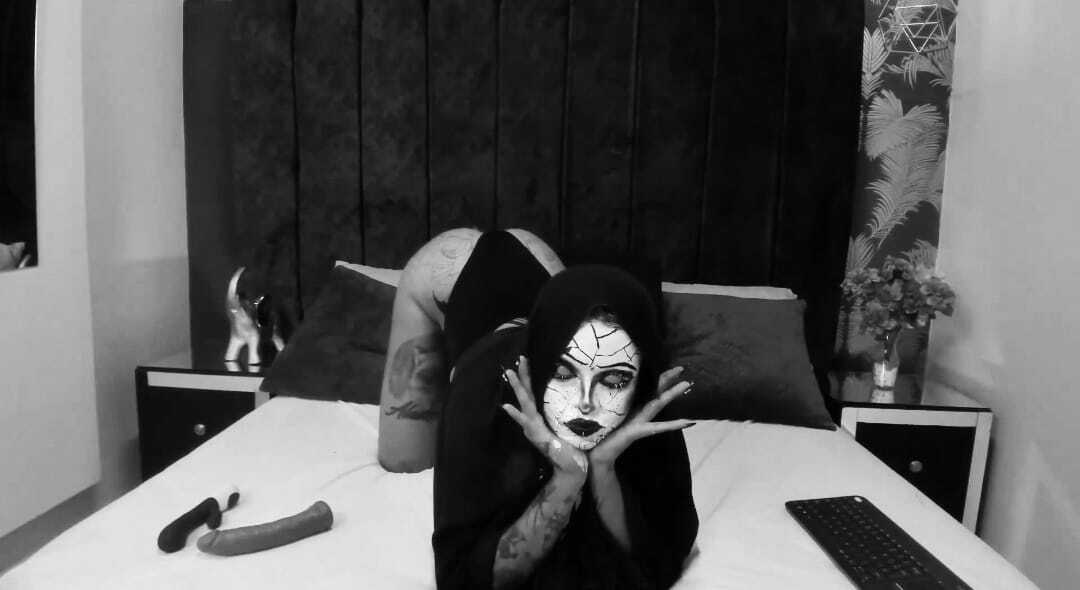 bitchval from Jerkmate