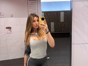 Chat Live with TattedCherries  22 year old Amateur Cam Girl from The United States Photo