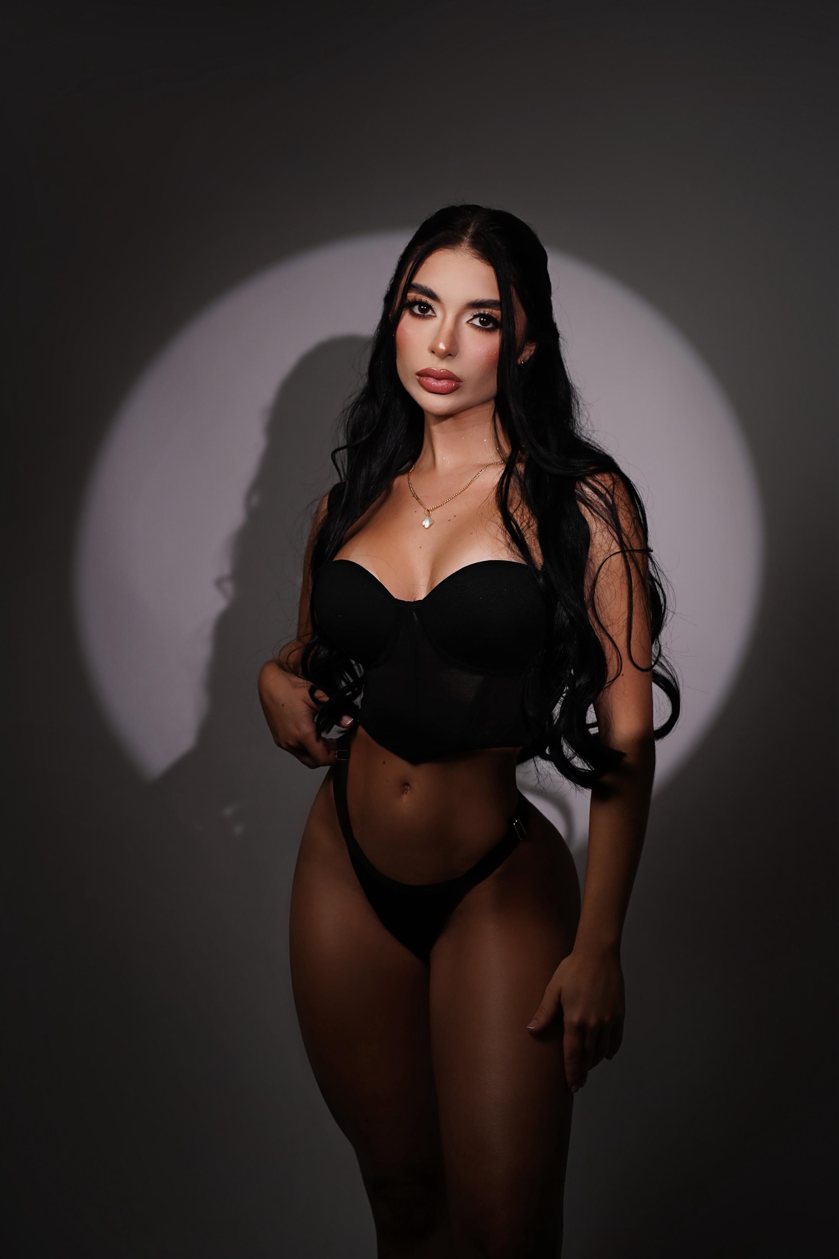 sophie_whitee from Jerkmate