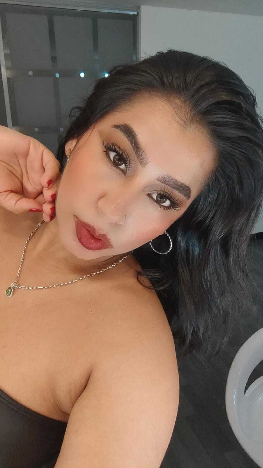 carolinaarias from Jerkmate