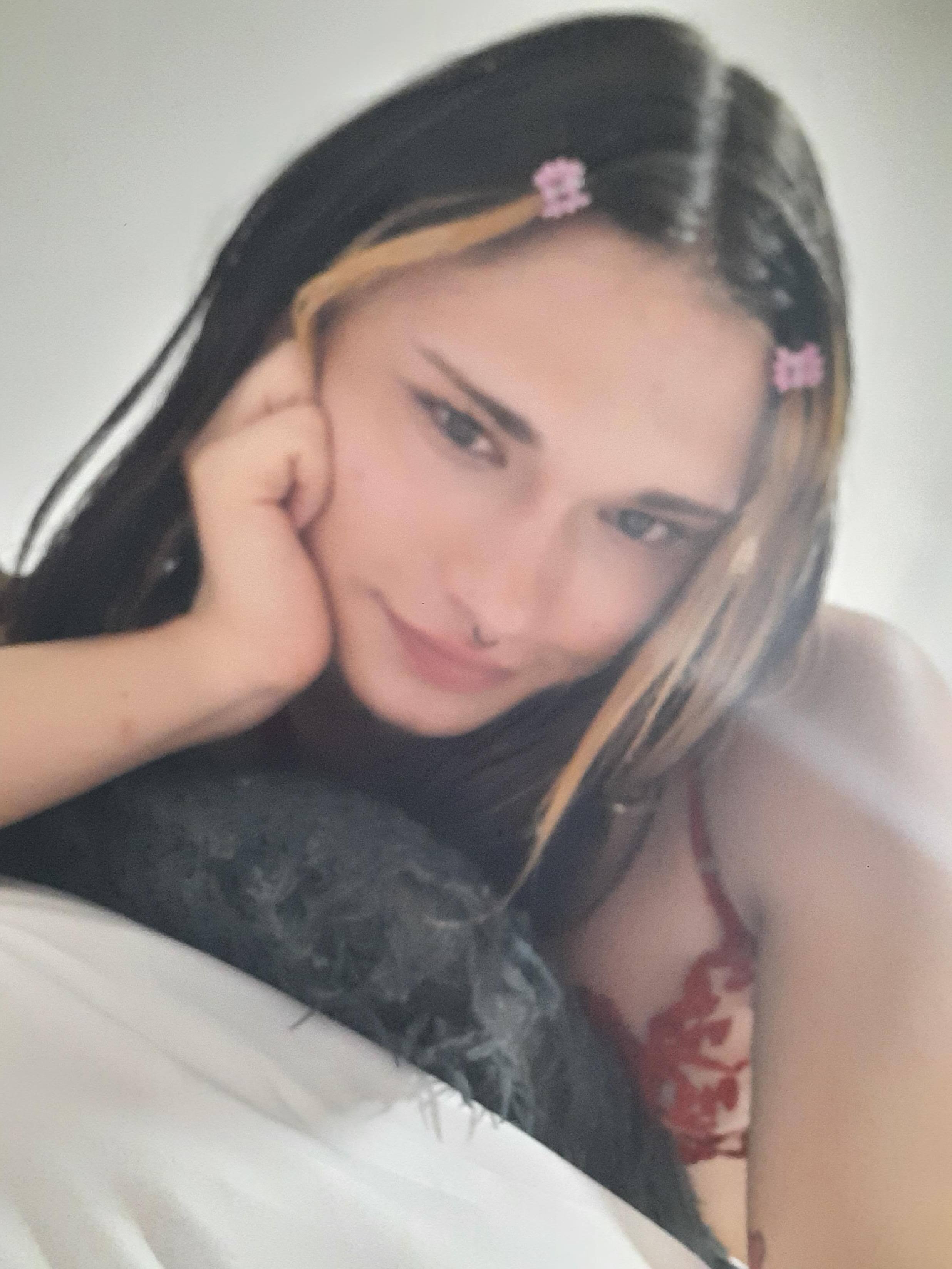 andrea_cherryy from Jerkmate