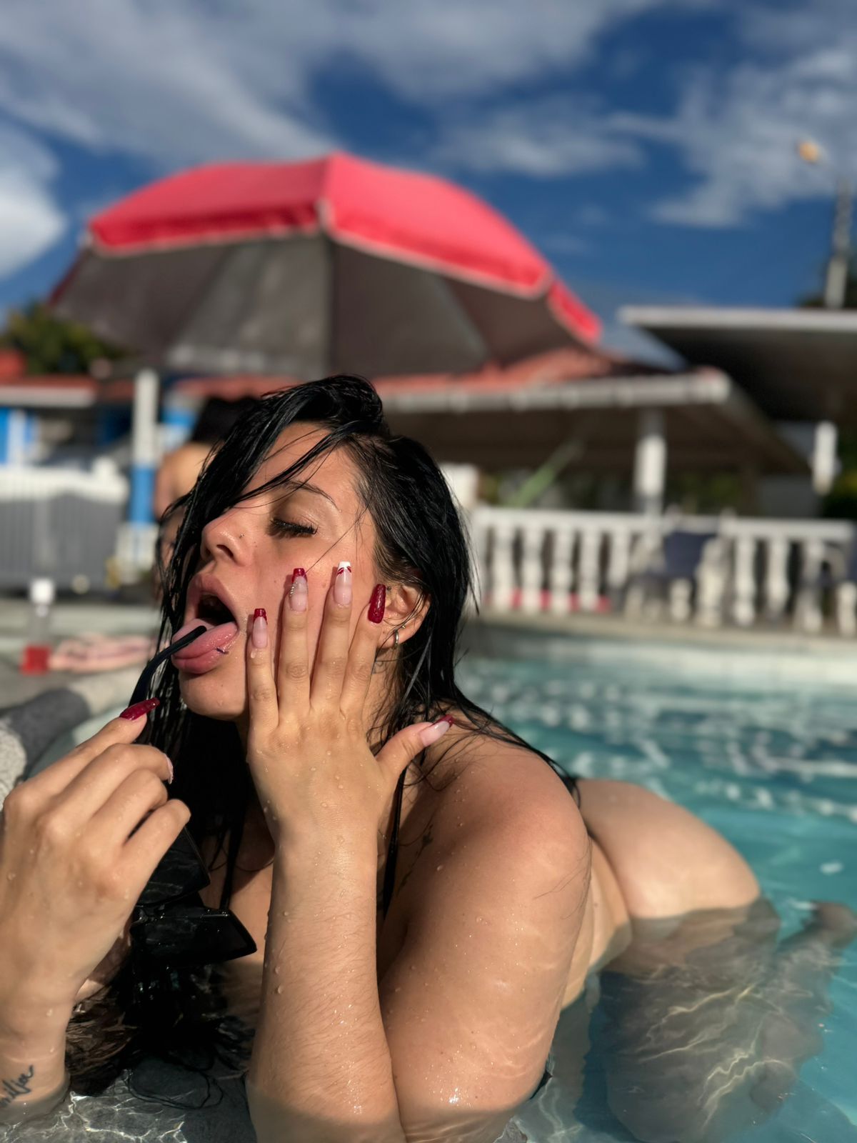 lunaescarlet from Jerkmate