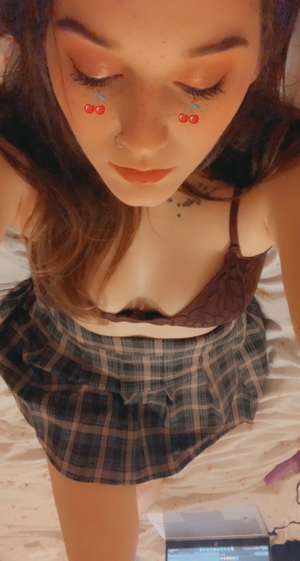 stephanielou from Jerkmate