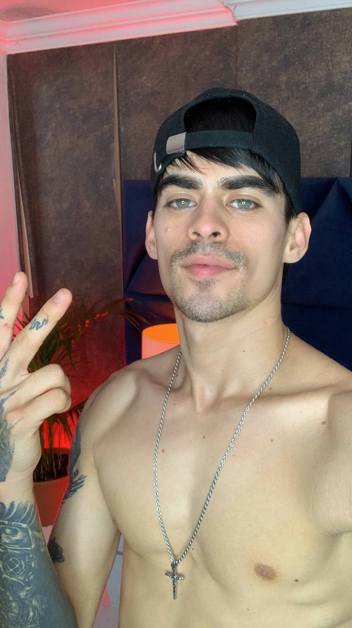 aron_muller from Jerkmate